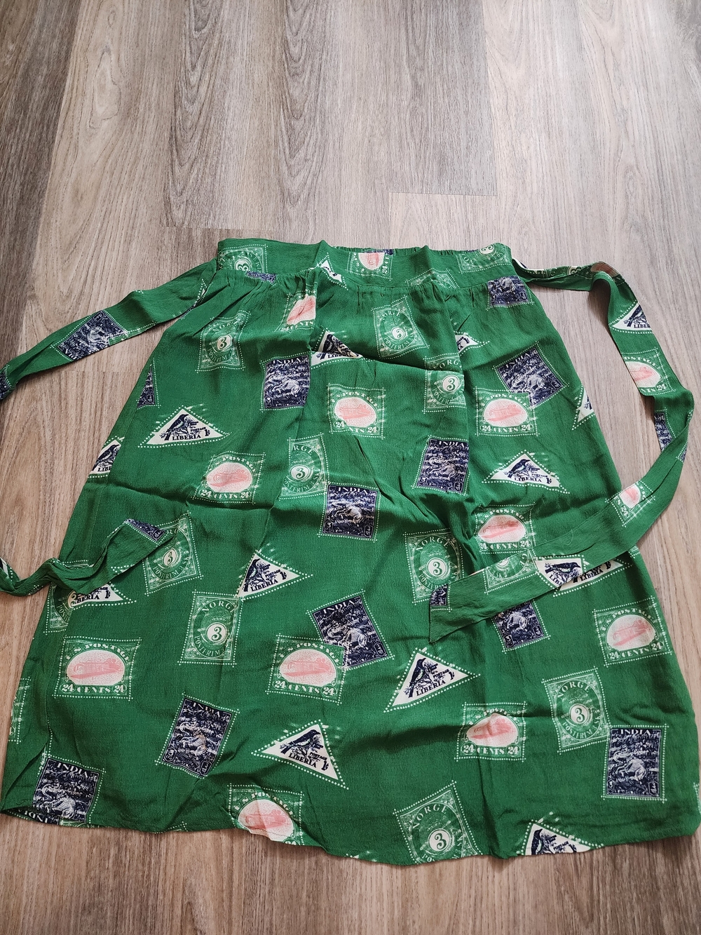 Green Printed Tie-Waist Midi Skirt